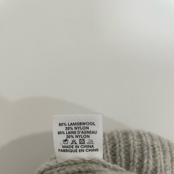 Frank and Oak beanie - Picture 3 of 3